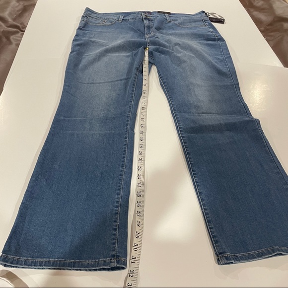 NYDJ Mini Boot Medium Wash High Rise Jeans Size 24W - Picture 10 of 10